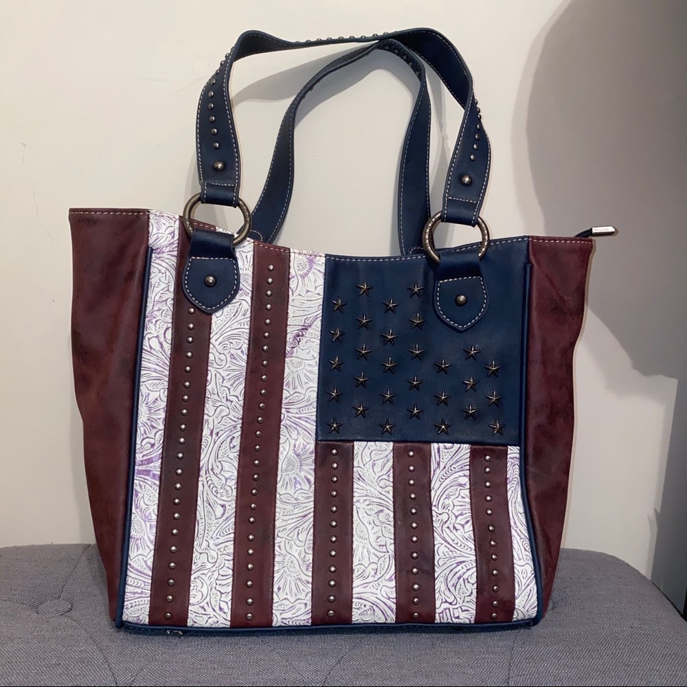 SHYANNE Americana Concealed Carey Purse